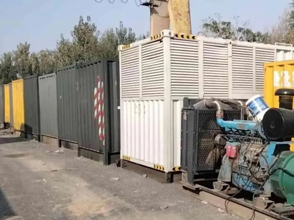 雁峰200KW柴油发电机机组每小时油耗是多少?