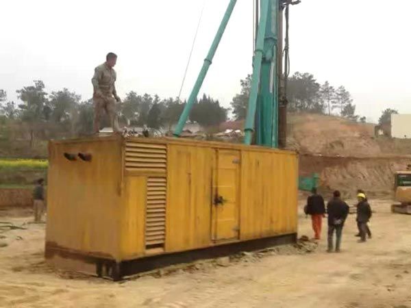 雁峰如何判断水冷式机油散热器密封件是否需要更换？